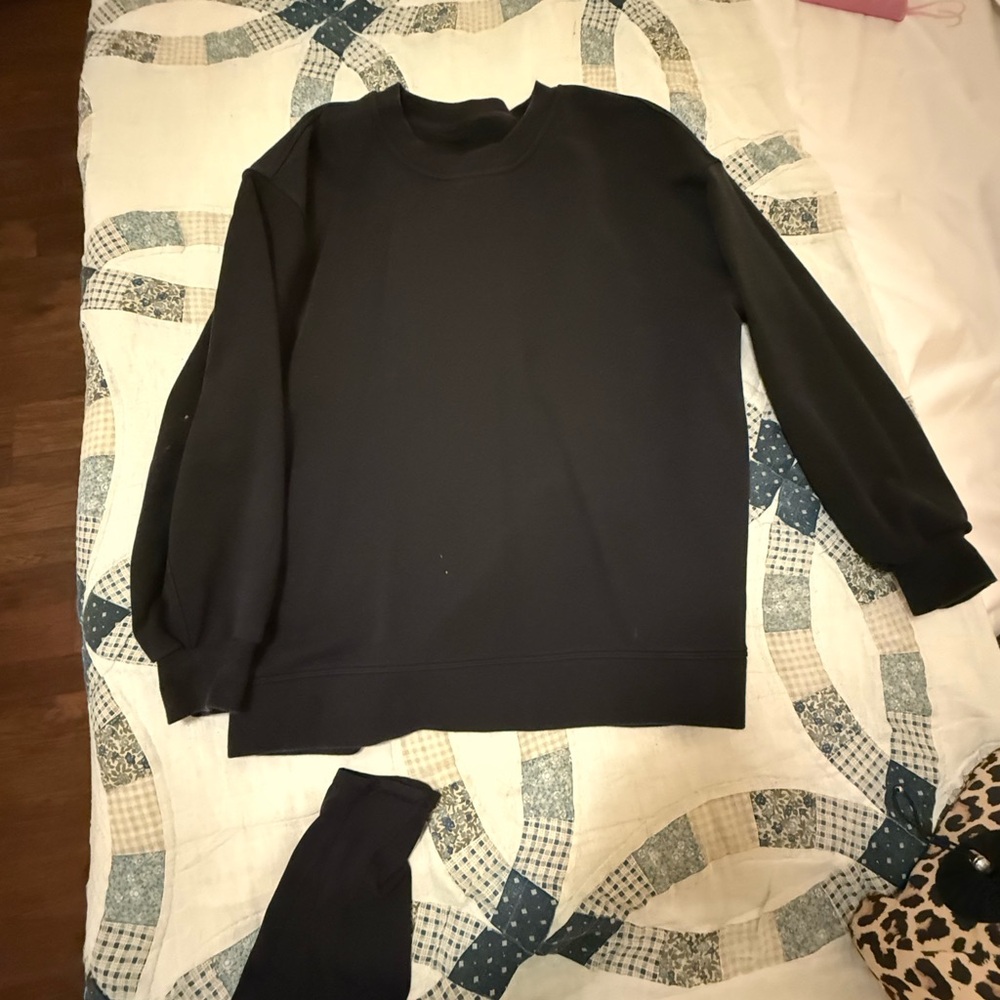 Lululemon sweatshirt